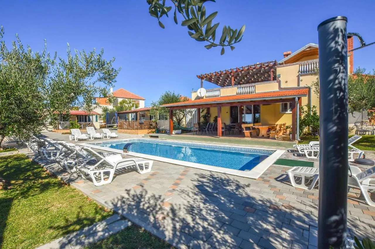 Apartment Mobile Home Flora 2 Pakostane Croatia